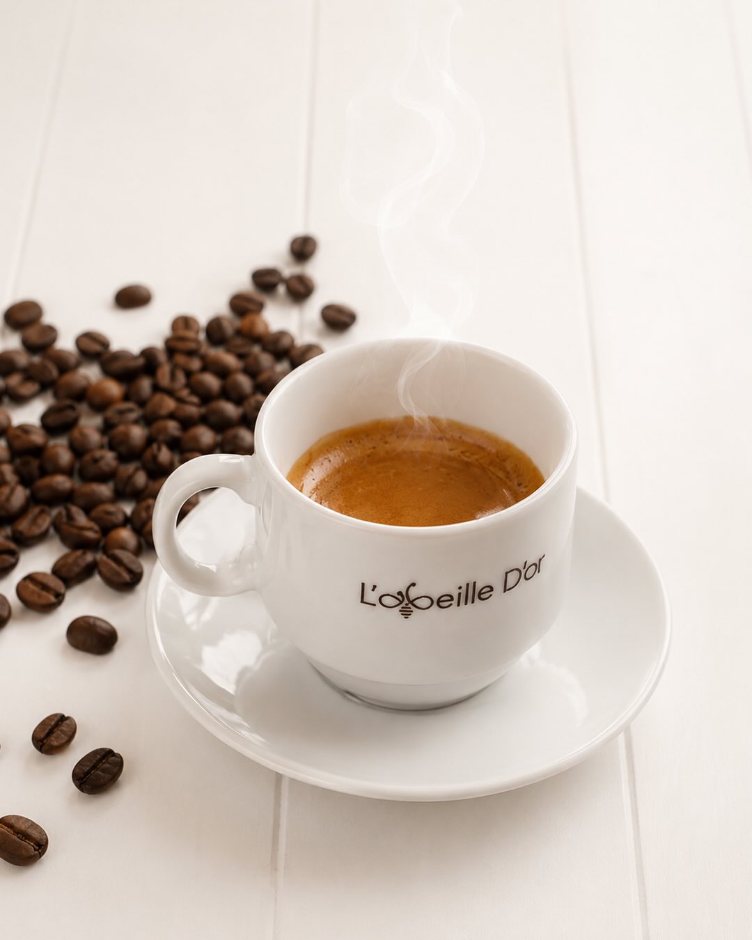 Espresso preparation at L'abeille D'or